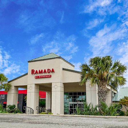 Hotel Ramada By Wyndham Del Rio Extérieur photo