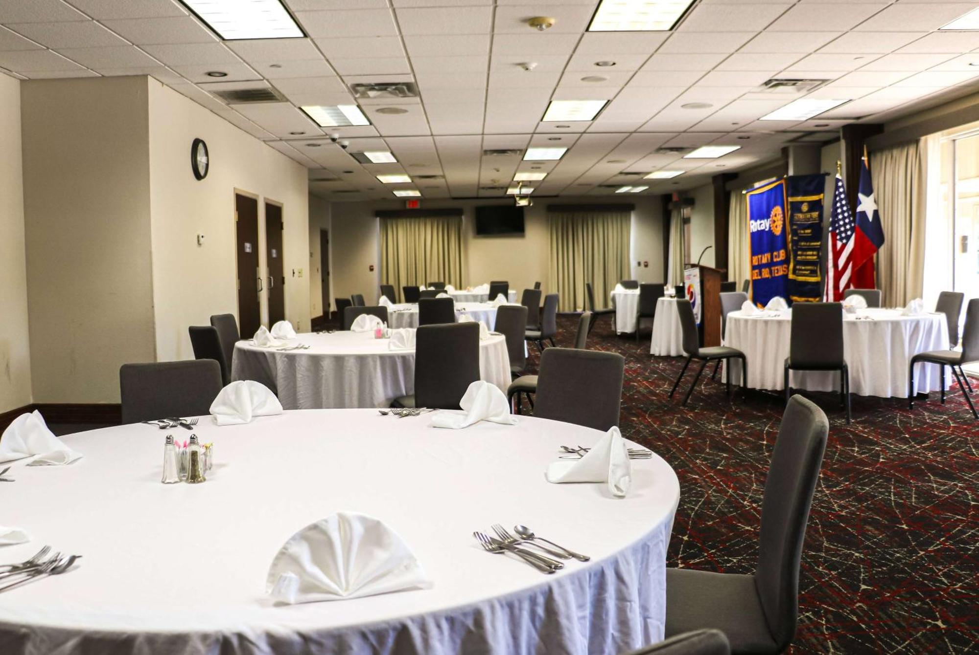 Hotel Ramada By Wyndham Del Rio Extérieur photo